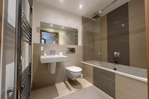 2 bedroom flat to rent, Keel Point, Ship Wharf, Colchester CO2