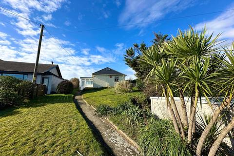 2 bedroom bungalow for sale, Warren Road, Brean, Burnham-on-Sea, Somerset, TA8