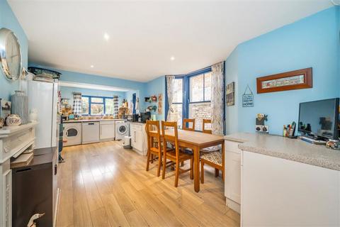 4 bedroom house for sale, Abbeville Road, London SW4