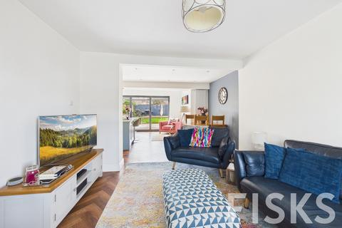 3 bedroom terraced house for sale, Danbury Down, Basildon, SS14