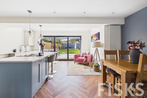 3 bedroom terraced house for sale, Danbury Down, Basildon, SS14