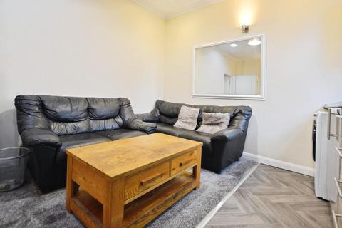 2 bedroom flat to rent, Norman Road, East Ham, London, E6