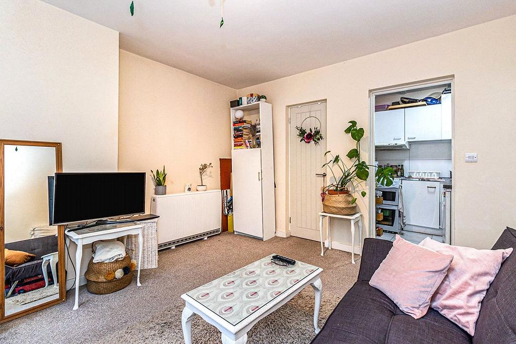 Studio Room