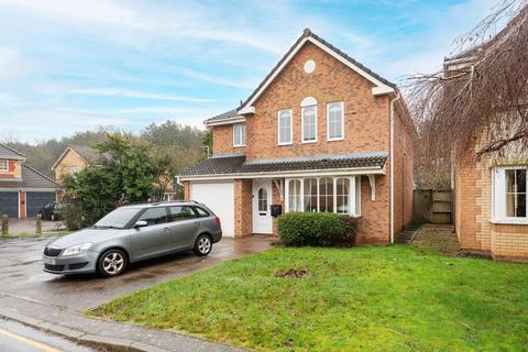 Musketeer Way, Dussindale