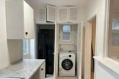 1 bedroom apartment to rent, Sutton Court Road, London