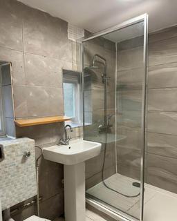 1 bedroom apartment to rent, Sutton Court Road, London