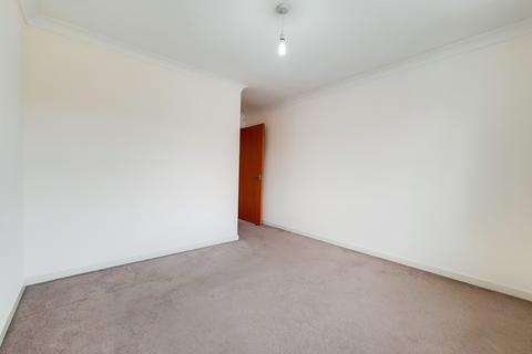 2 bedroom apartment to rent, Queensberry Place, London E12