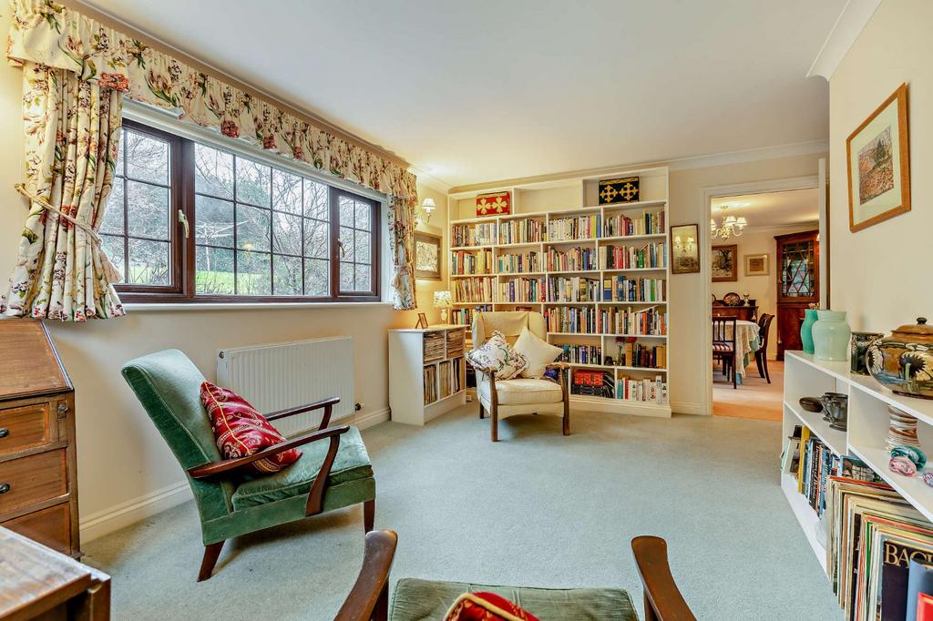 Sitting Room/Library