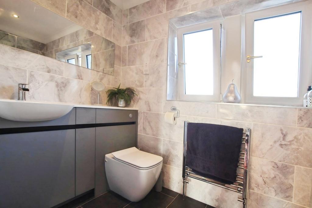 Ensuite
