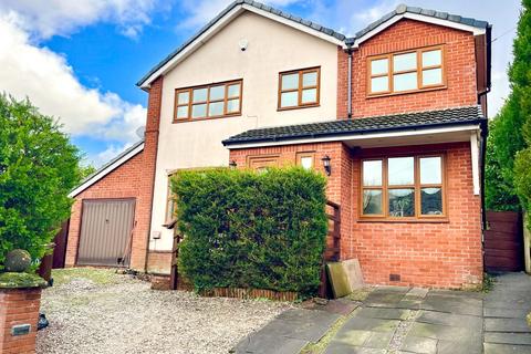4 bedroom detached house for sale, Clitheroe Drive, Bury BL8