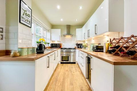 4 bedroom detached house for sale, Clitheroe Drive, Bury BL8