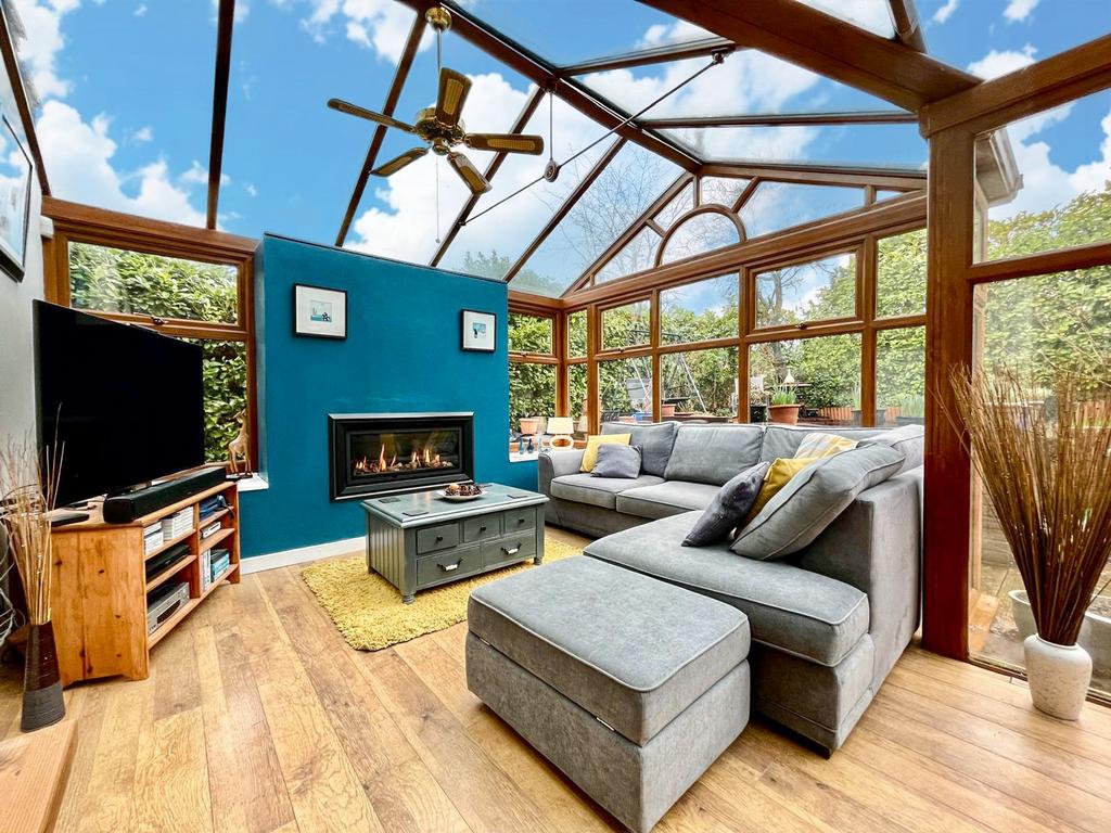 Conservatory / Family Room