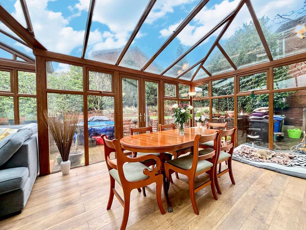 Conservatory / Family Room