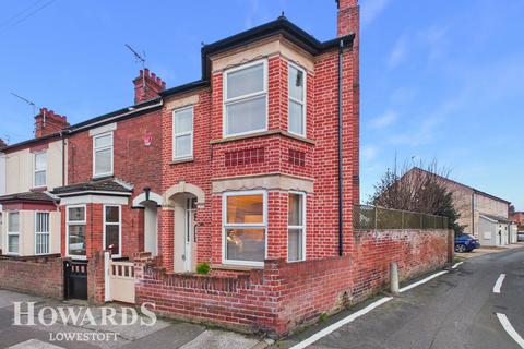3 bedroom end of terrace house for sale, Sussex Road, Lowestoft