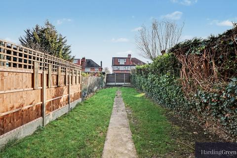 2 bedroom flat for sale, Kings Road, London, NW10