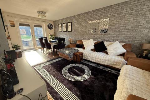 3 bedroom terraced house for sale, Montague Crescent, Northampton NN5