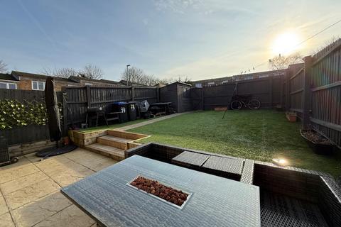 3 bedroom terraced house for sale, Montague Crescent, Northampton NN5