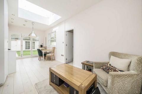 1 bedroom flat for sale, Birkbeck Grove, London W3