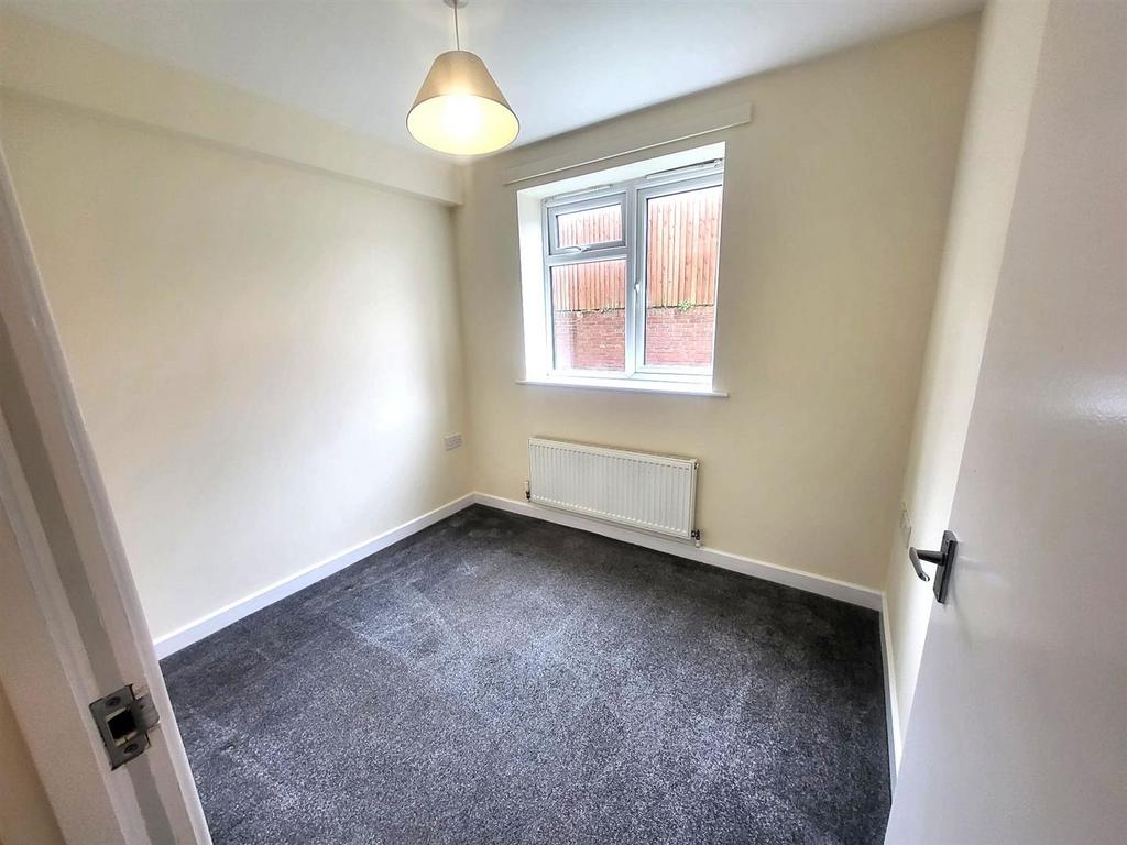 Bedroom 1 Pic 1