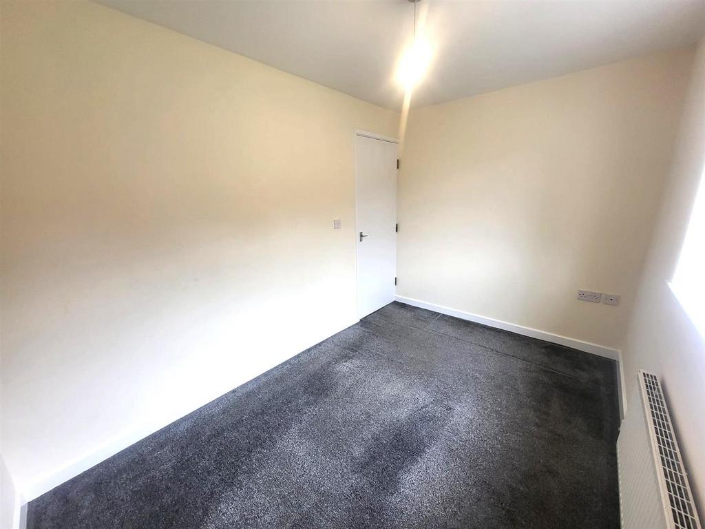 Bedroom 2 Pic 2