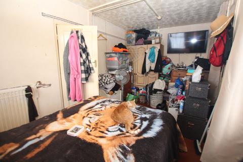 2 bedroom bungalow for sale, The Close, Jaywick, Jaywick, Clacton-on-Sea