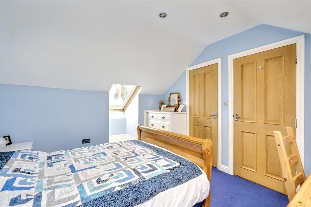 Bedroom 1 2.jpeg