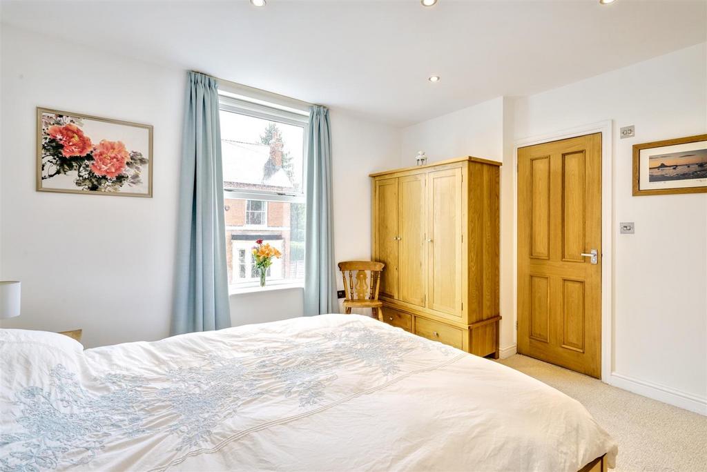 Bedroom 2 2.jpeg