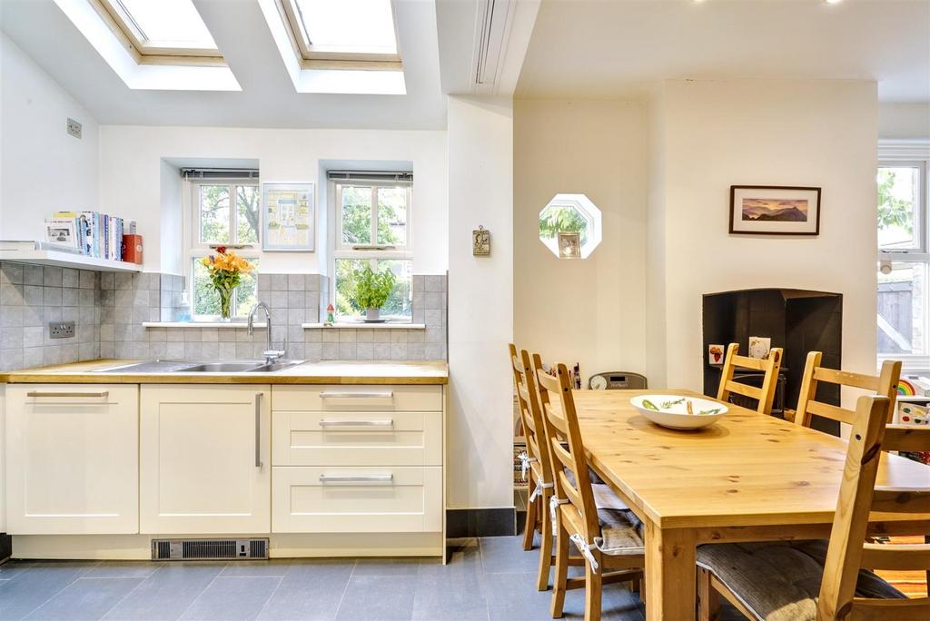 Kitchen 1 3.jpeg