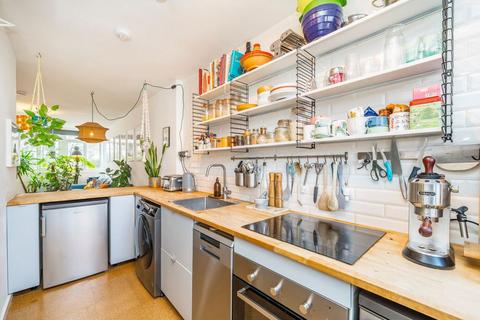 2 bedroom flat for sale, Rye Hill Park, London SE15
