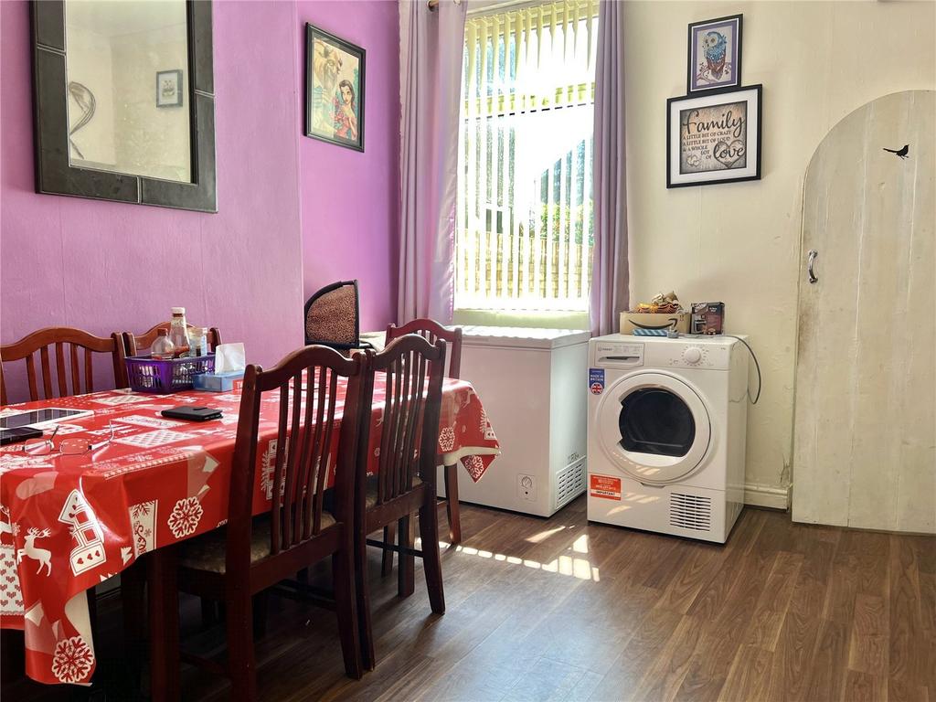 Sitting/Dining Room
