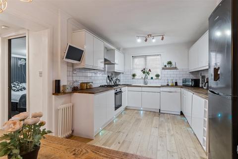 undefined, Shoreham Close, Stevenage SG1