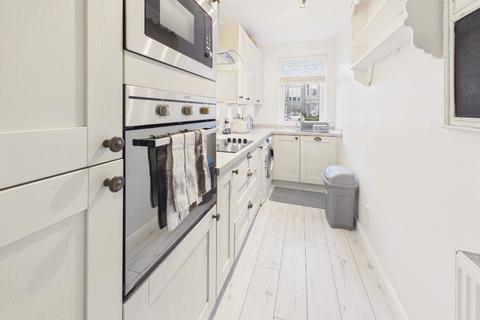 2 bedroom flat to rent, Grantully Place, Edinburgh, EH9