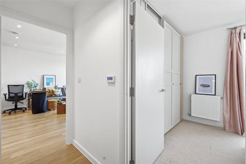 1 bedroom apartment to rent, Edwin Street, London E16