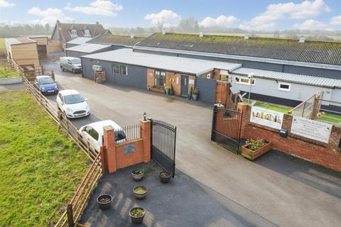 4 bedroom detached house for sale, Arram Road, Leconfield, Beverley