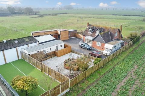 4 bedroom detached house for sale, Arram Road, Leconfield, Beverley