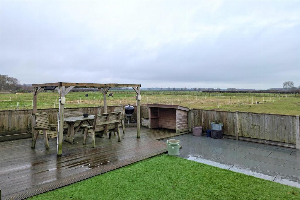 Leconfield Kennels (3).jpg