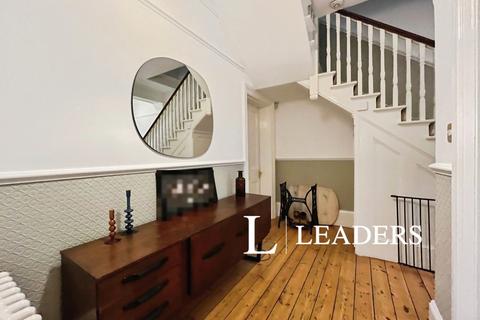 4 bedroom semi-detached house to rent, Pembroke Avenue, Hove, BN3