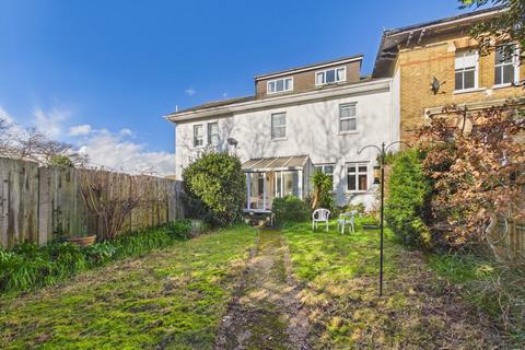 4 bedroom terraced house for sale, Oaks Avenue, Feltham, TW13