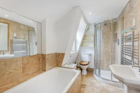 3 bedroom apartment to rent, Wellington Road, London NW8