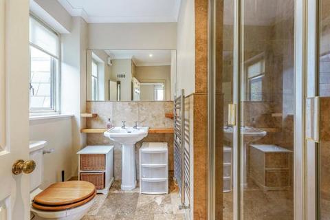 3 bedroom apartment to rent, Wellington Road, London NW8