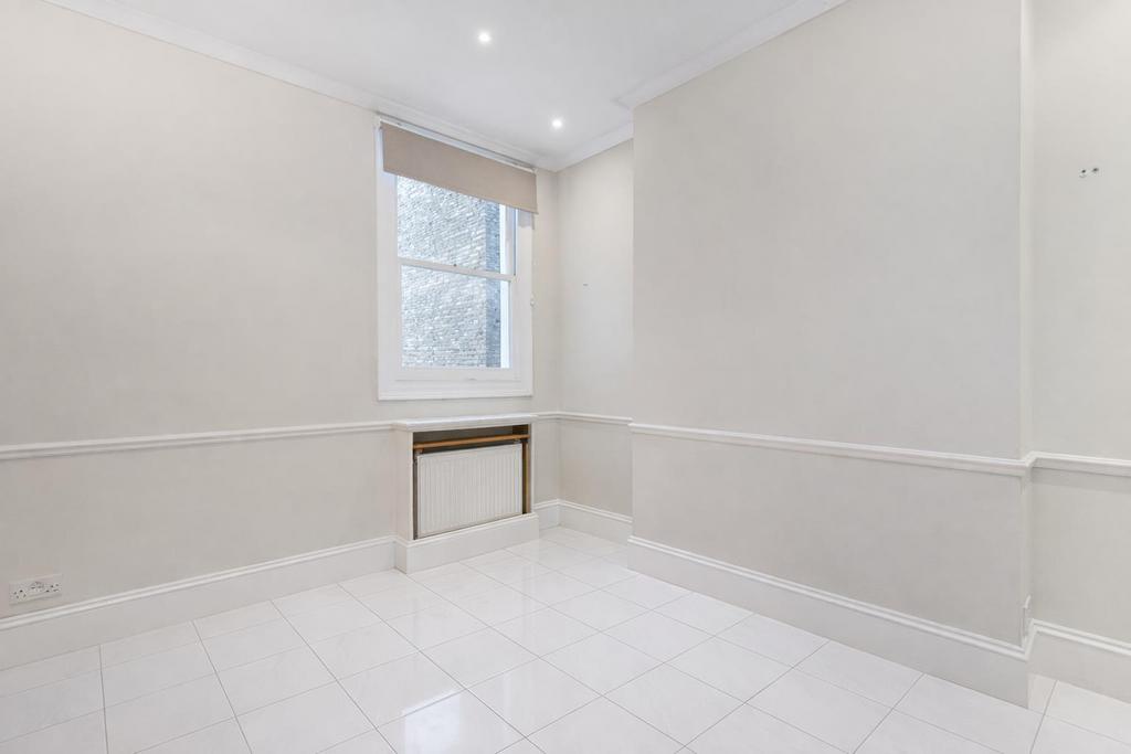 14 wellington court 5 17.02 .png