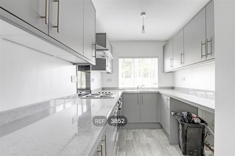2 bedroom terraced house to rent, Nottingham NG4
