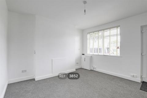 2 bedroom terraced house to rent, Nottingham NG4