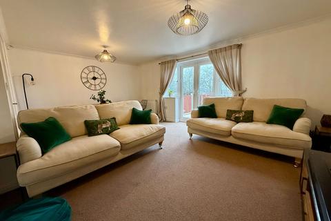 3 bedroom semi-detached house for sale, Oversetts Road, Swadlincote DE11