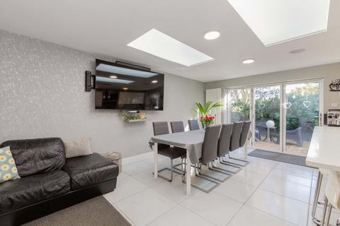 3 bedroom bungalow for sale, Grafton Close, Maidenhead SL6