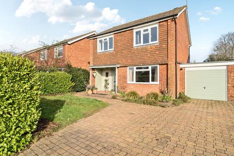 4 bedroom link detached house for sale, Peregrine Close, Cranleigh, Surrey, GU6