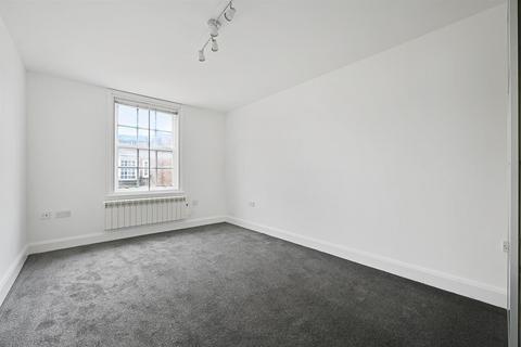 2 bedroom apartment to rent, Crendon Street, High Wycombe, HP13