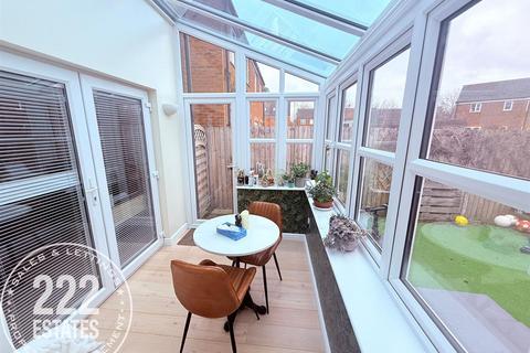 2 bedroom semi-detached house for sale, Glossop Close, Warrington