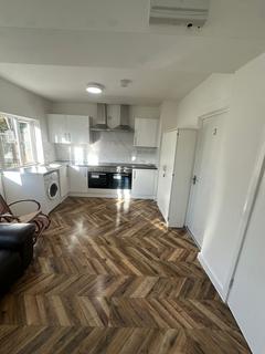 undefined, King George VI Avenue, Tilbury, RM18