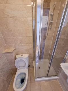 undefined, King George VI Avenue, Tilbury, RM18